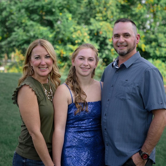 Meet your Posher, Danielle - Picture 1 of 1